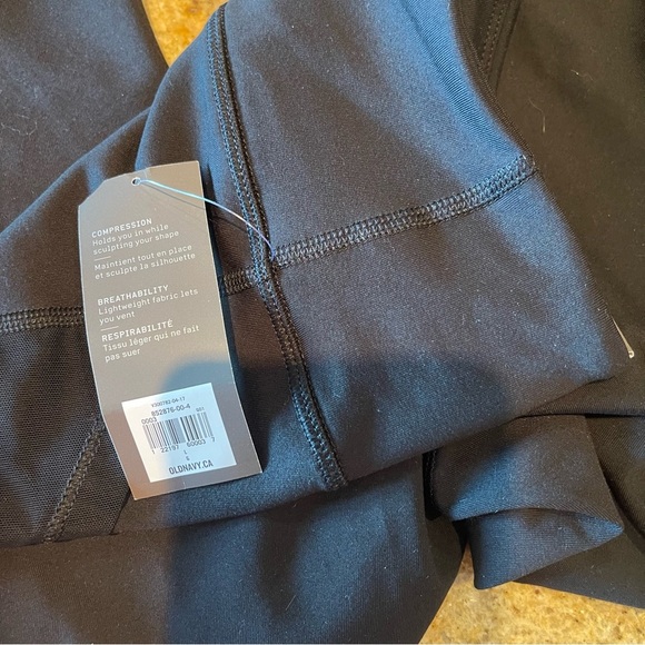 Old navy mesh athletic crops - Picture 4 of 7